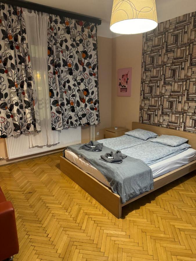 Apartament Lanchid Castle Side Red And Blue Budapeszt Zewnętrze zdjęcie